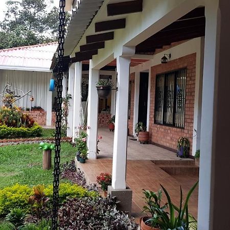 Parcela Villa Cristal Popayan Exteriör bild